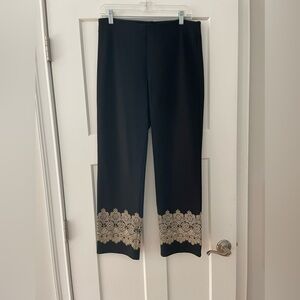 JM Collection lace hem pointe pants size Medium